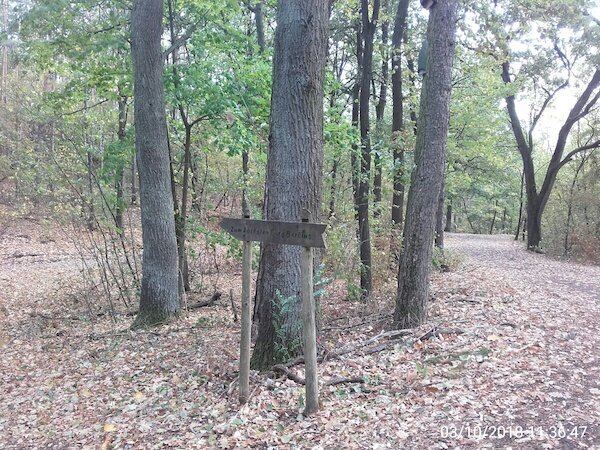 Hinweis Schild zum Müggelberg