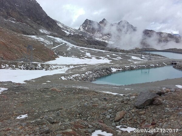 Tiefenbachferner Gletschersee