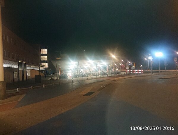 Beleuchtes Fahrradparkhaus